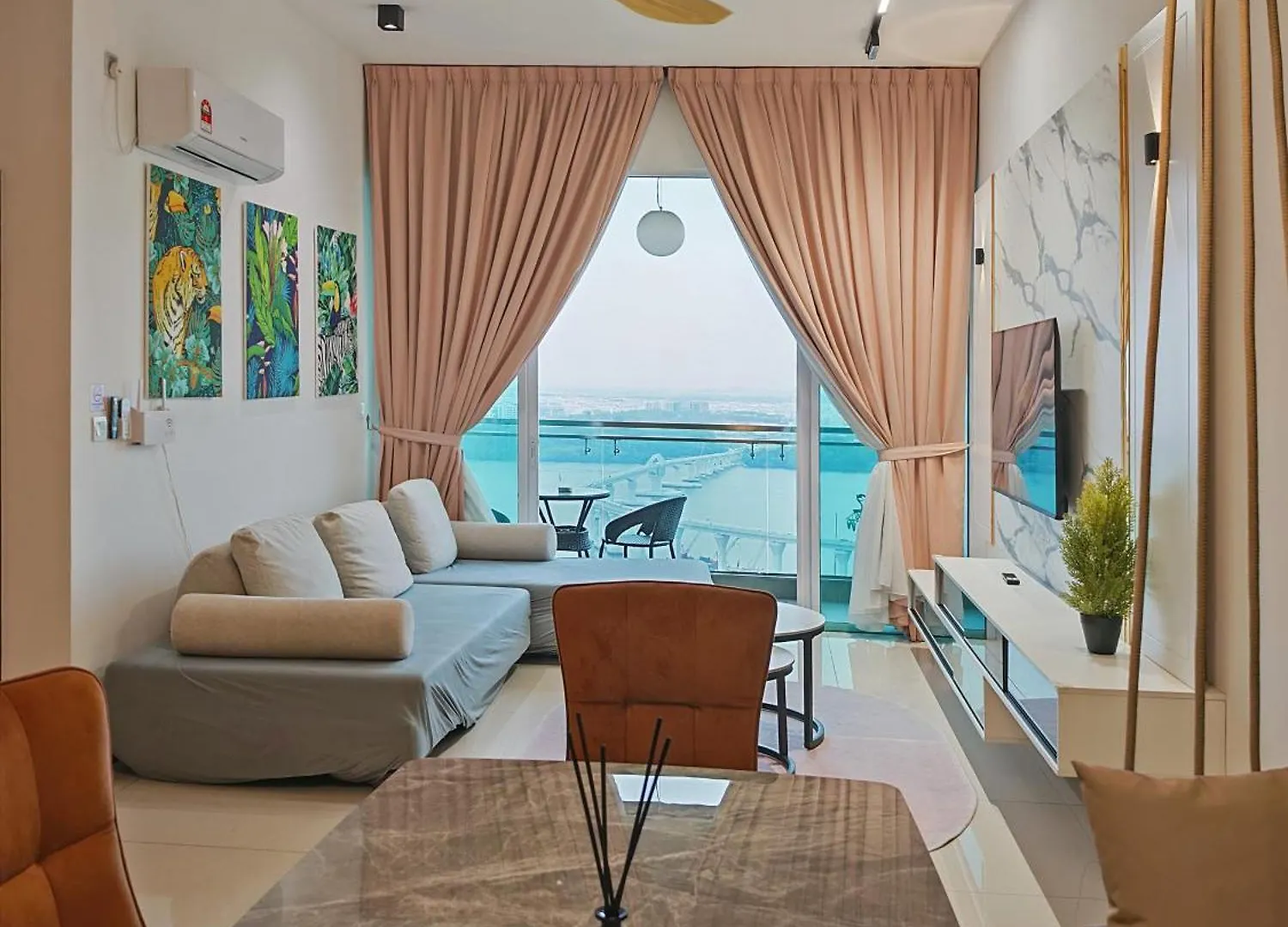Apartment Paragon Suites Ciq Homestay By Welcome Home Johor Bahru Ma­lay­sia